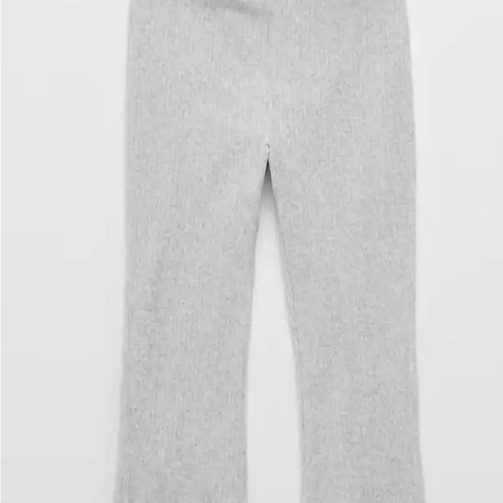 AERIE Velour Flare Pants🤍🤍